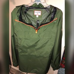 Hunter for Target men’s Medium green rain jacket